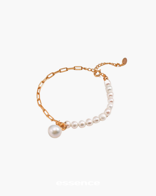 Gold Natural Pearl Princess Bracelet - essence