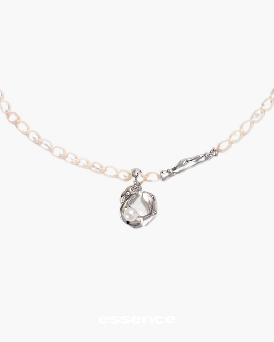 Silver Moon Natural Pearl Necklace - essence